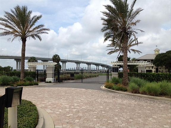 Entrance Gate with Keypad