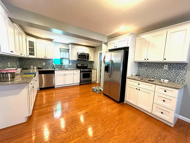 126 Irving St #1 — Photo 5