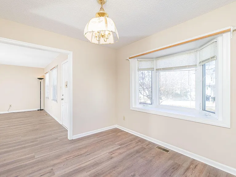 106 N Tunstall Ave — Photo 15