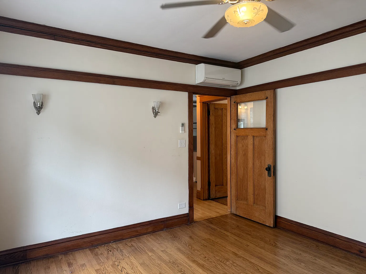 2 bed, 1250 sqft, $2,995 — Photo 3