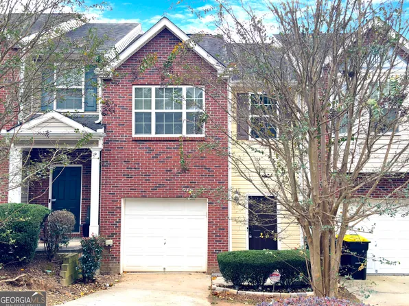 5195 Lincoln Dr, Fairburn, GA 30213