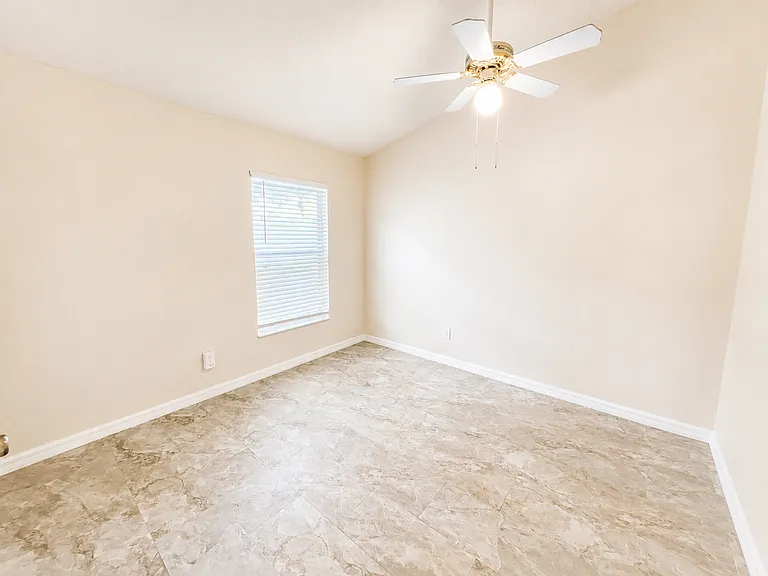 4201 Pine Isle Dr — Photo 20