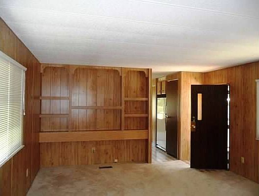2nd image of 105 Broadway Ave #B