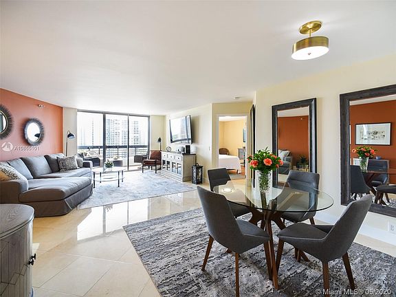 3rd image of 3500 Mystic Pointe Dr APT 1807