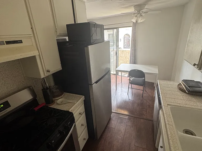 1625 Glendon Ave #3 — Photo 10