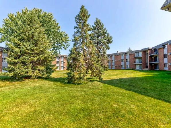 Lake Cove Village Apartments