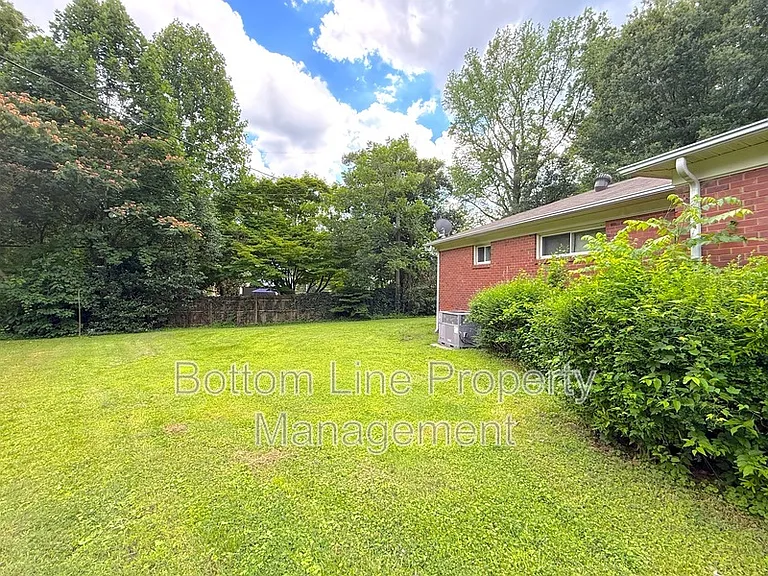 3128 Creighton Dr — Photo 13