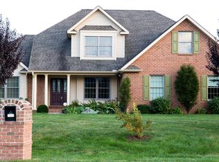 3600 Fox Hill Dr, Chambersburg, PA