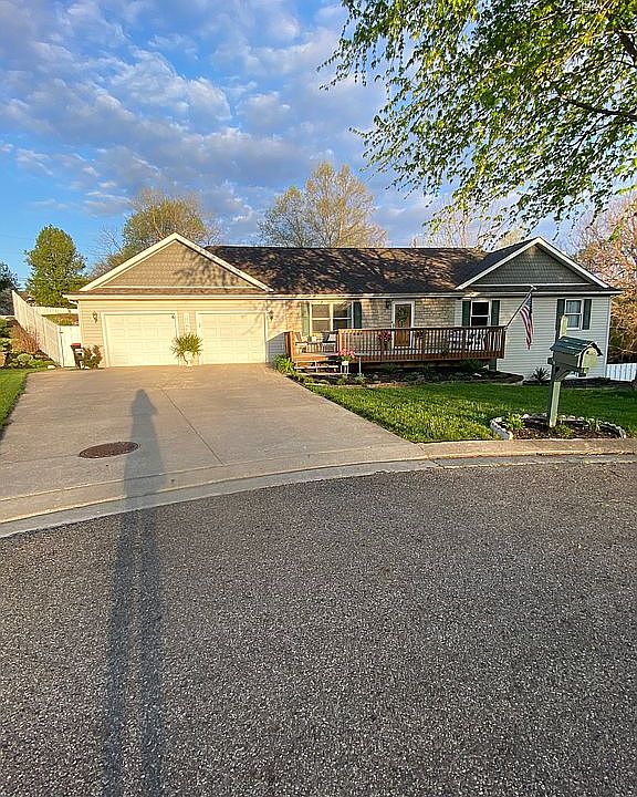 1st image of 958 Shaw Ct
