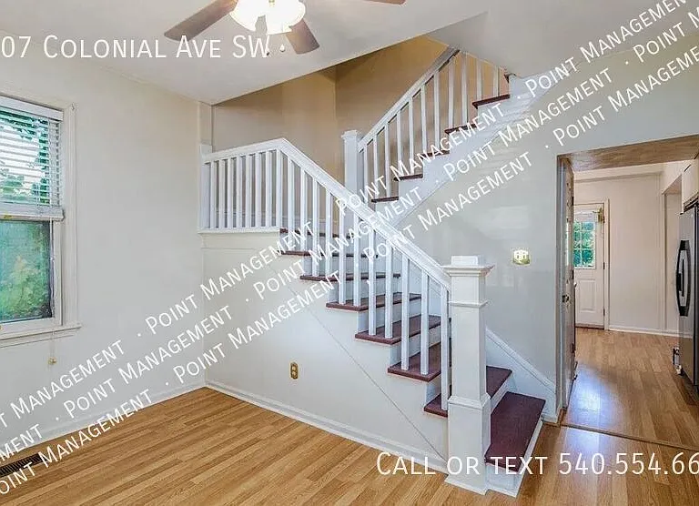2407 Colonial Ave SW — Photo 5