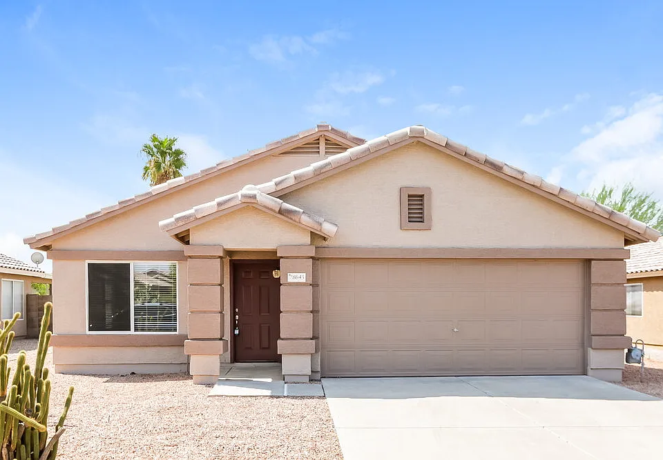 8643 E Capri Ave