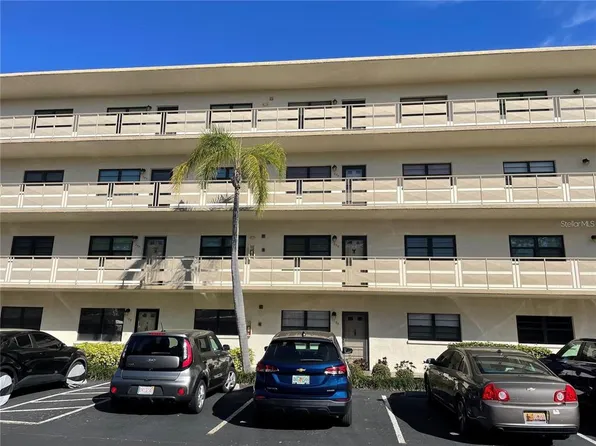 6070 80th St N Unit 404, Saint Petersburg, FL 33709
