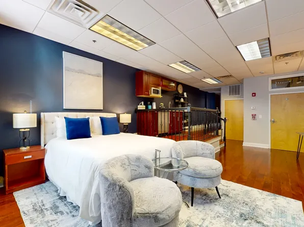 (undisclosed Address), Boston, MA 02108