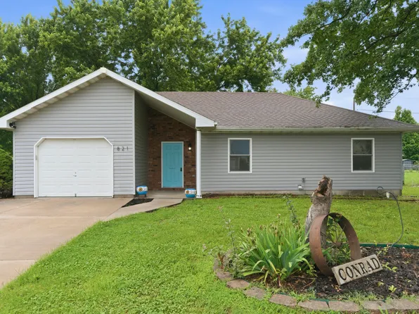 821 W Pearl Street, Bolivar, MO 65613