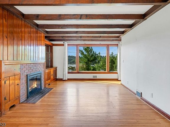 4th image of 117 Springbrook Trl