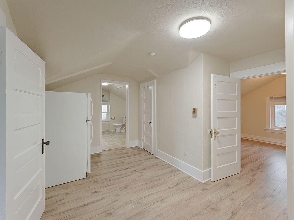 2nd Fl - Landing