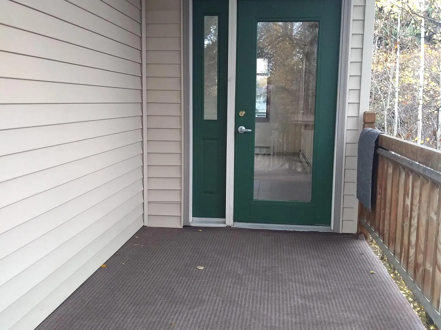 6620 E 8th Ave — Photo 1