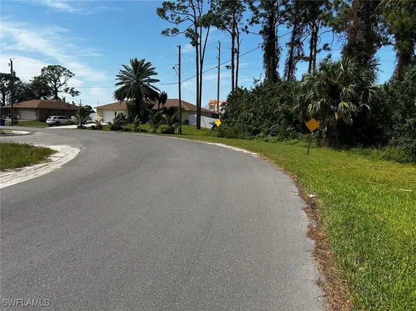 29242926 Wallace Ave S, Lehigh Acres, FL 33973