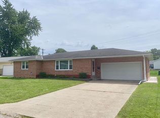 436 Holly Dr, Quincy, IL 62305