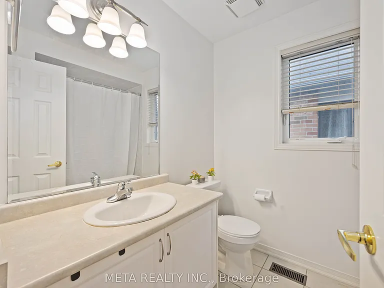 210 Cabin Trail Cres — Photo 20