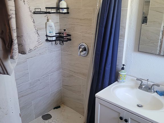 5th image of 1328 Stevely Ave