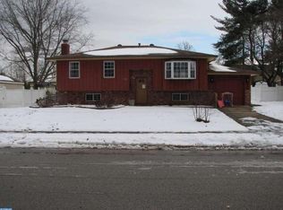 21 Cape Cod Dr, Turnersville, NJ 08012