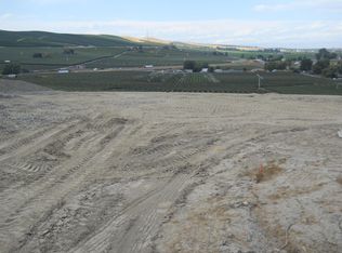 1334 W Ivy Ct, Sunnyside, WA 98944