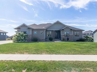 1113 Ridgetop Dr, Huxley, IA 50124