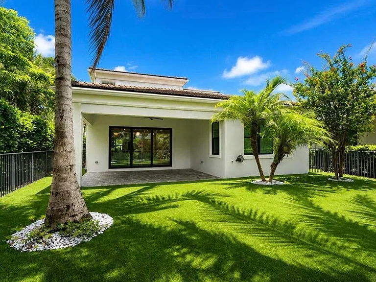 5603 Delacroix Ter — Photo 40