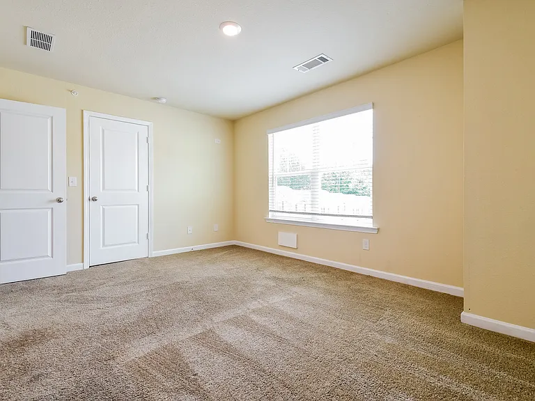 306 Highwood Ln — Photo 10