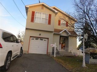 798 Robbins St, Perth Amboy, NJ 08861