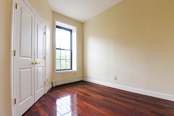 Rented by Brick&Mortar | media 33