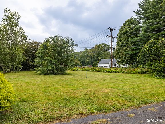 5th image of 147 Chestnut Tree Hill Rd
