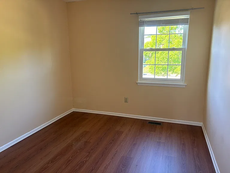 272 Lexington Rd — Photo 14