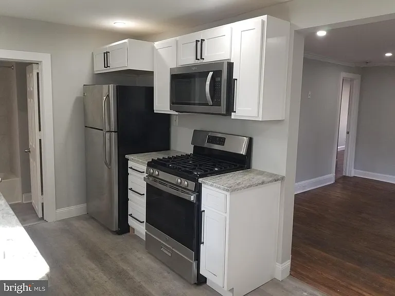 212 Warren St #3 — Photo 5