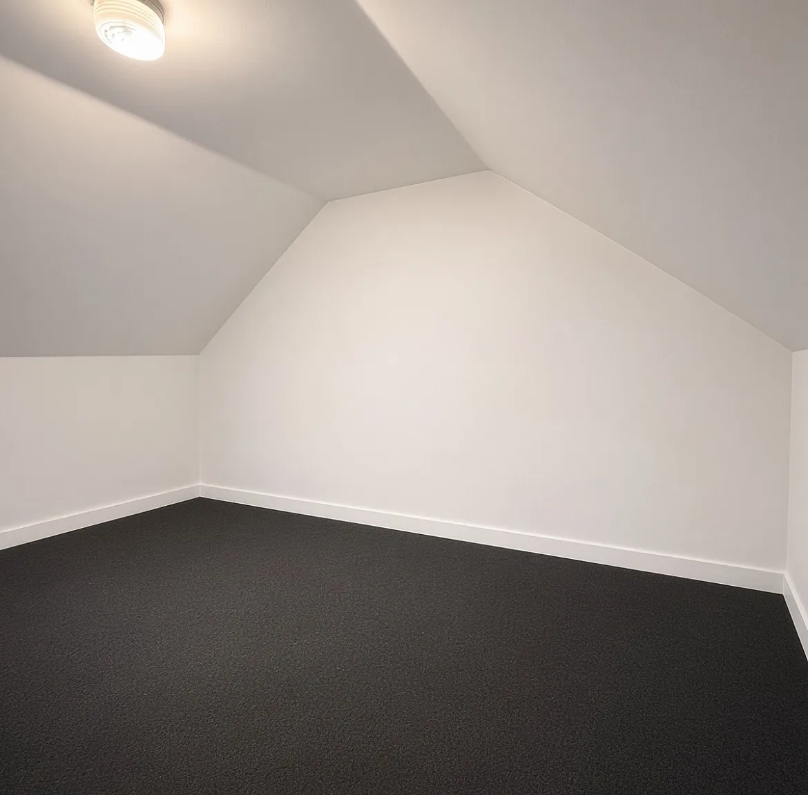 2 bed, $1,600 — Photo 1