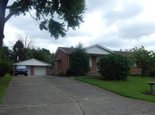 1231 Krupp Park Dr, Louisville, KY 40213