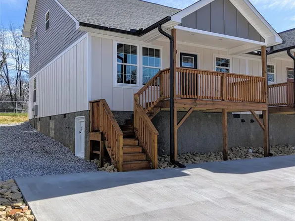 41 Doyle St #A, Marion, NC 28752