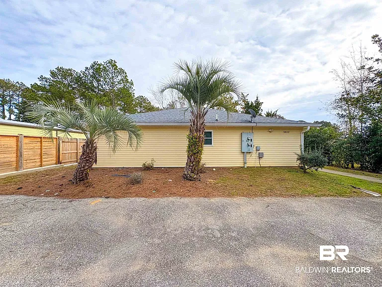 5652 Dee St #A — Photo 24