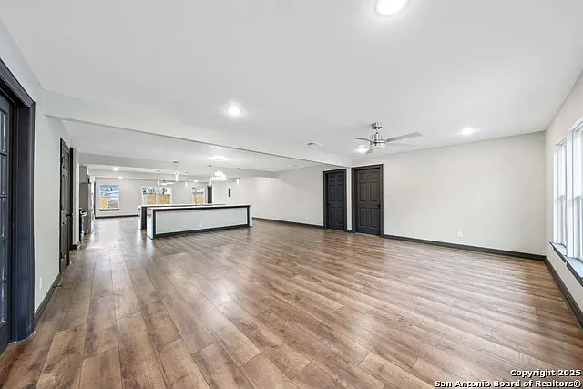 5 bed, 3.0 bath, 2999 sqft, $2,450 — Photo 4