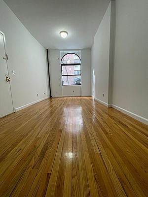 1st image of 409 E 90th St APT 1