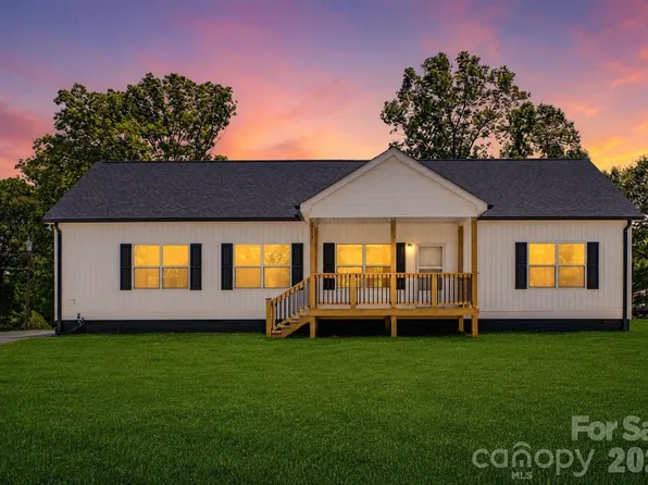 111 Sarah Ave, Newton, NC 28658