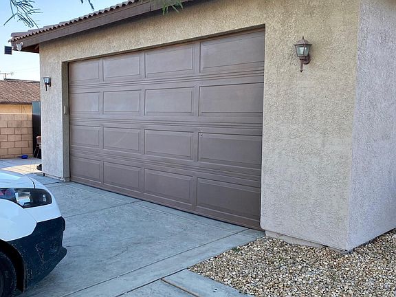 3rd image of 13513 Cuyamaca Dr