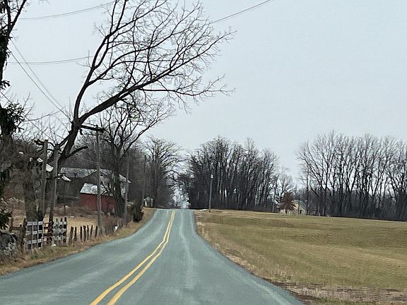 5th image of 6205 Rock Hill Rd