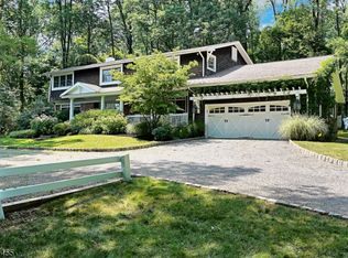 45 Orchard Rd, Watchung, NJ 07069