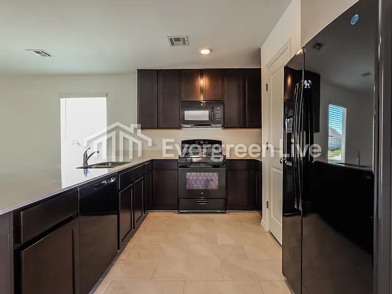 10909 SW 23rd Pl — Photo 6