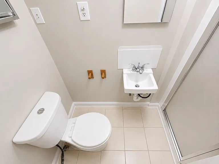 320-322 Kerrigan Blvd #3 — Photo 2