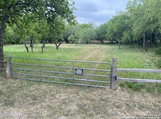 7746 Deer Ln, San Antonio, TX 78240