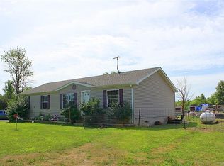 5180 Feigle Rd, Lockport, NY 14094