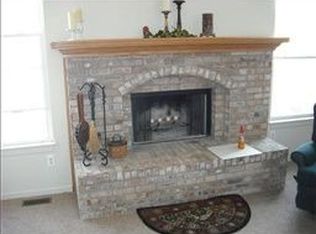 6454 Meadow Creek Dr, Dexter, MI 48130